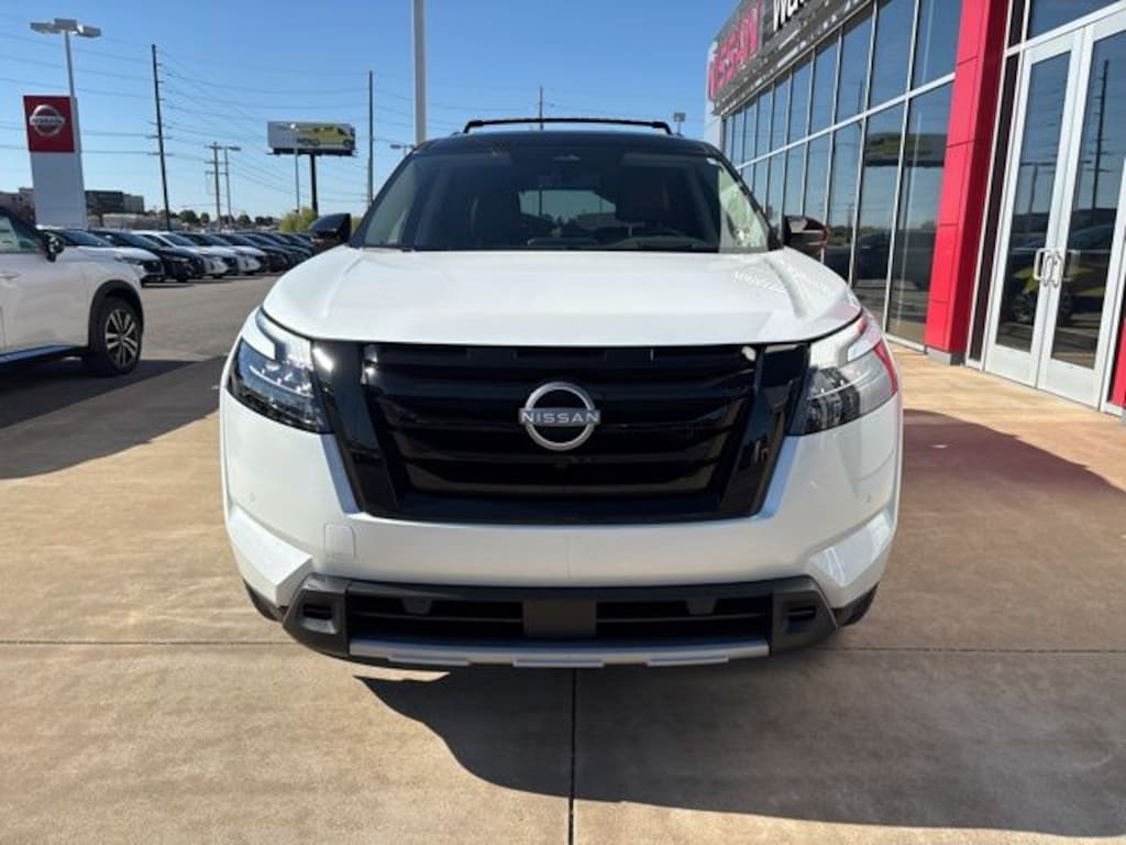 New 2025 Nissan Pathfinder Platinum SUV