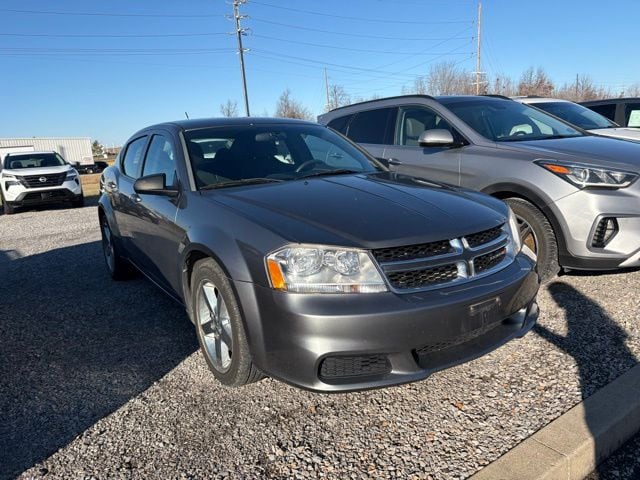 2013 Dodge Avenger SE's photo