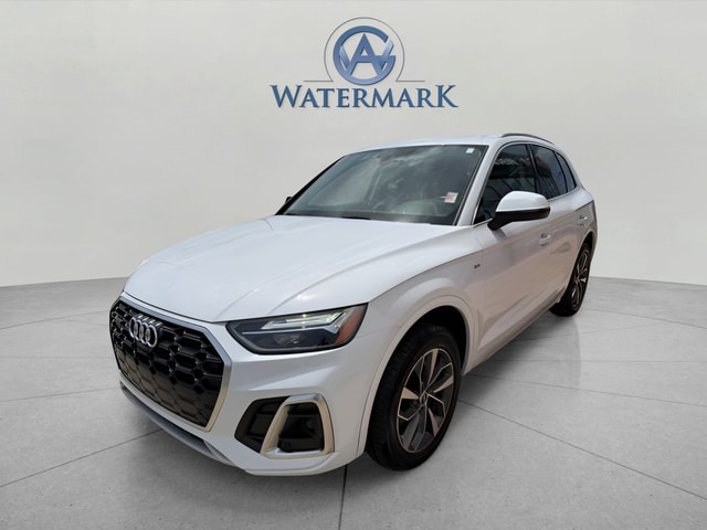 2022 Audi Q5 45 Premium Plus's photo