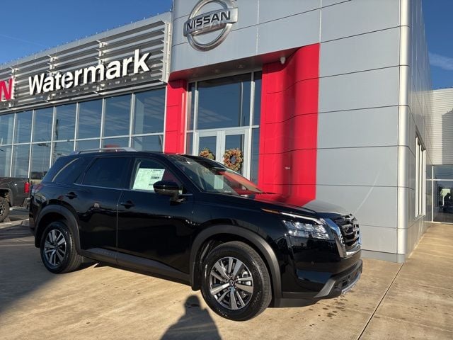 2025 Nissan Pathfinder SL's photo