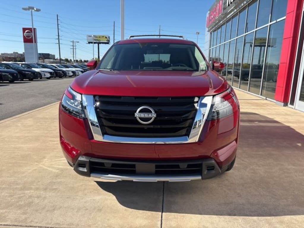 New 2025 Nissan Pathfinder Platinum SUV