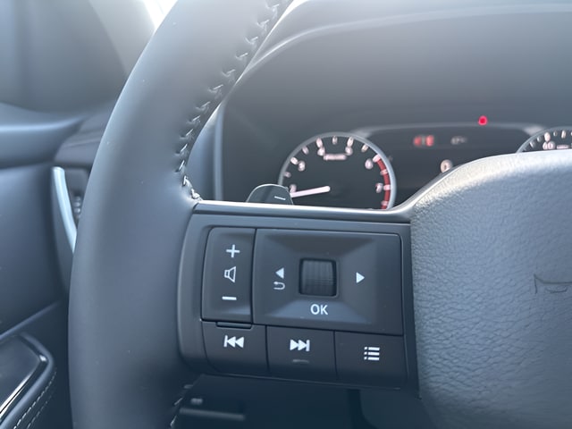 2026 Nissan Rogue SV - Photo 11