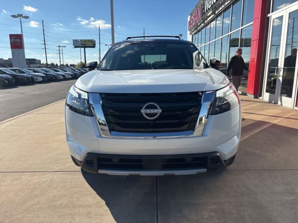 New 2025 Nissan Pathfinder Platinum SUV