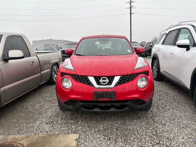 2016 Nissan Juke S photo 2