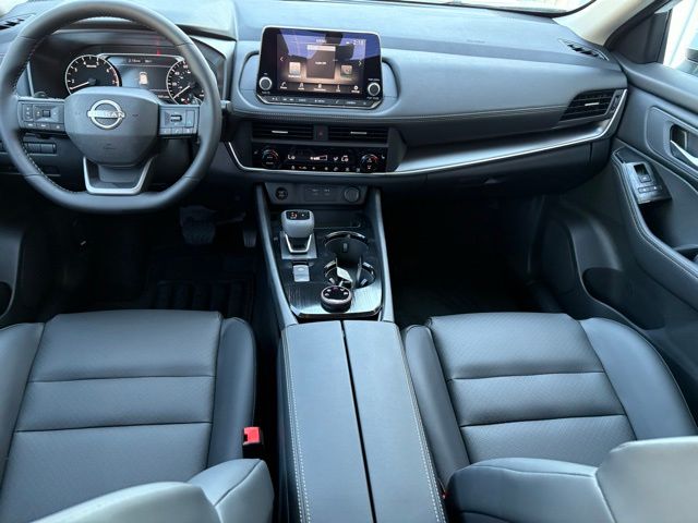 2026 Nissan Rogue SV photo 2