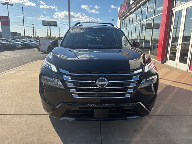 2026 Nissan Rogue Platinum photo 2