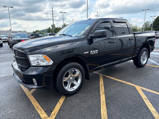 2017 RAM 1500 Negro (Brilliant Black Crystal Pearlcoat) Camioneta Todo terreno 8 velocidades Automática