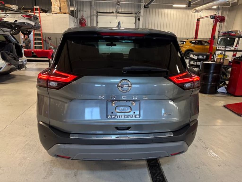 Used 2021 Nissan Rogue SV SUV