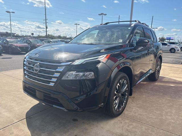 2026 Nissan Rogue Platinum photo 2