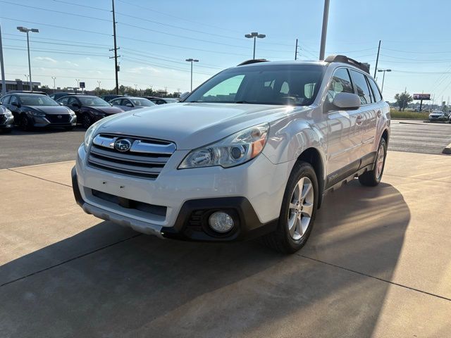 2013 Subaru Outback 2.5i Limited photo 4