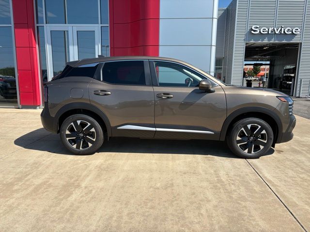 2025 Nissan Kicks SV photo 4