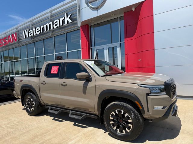 2024 Nissan Frontier PRO-4X Crew Cab 4X4's photo