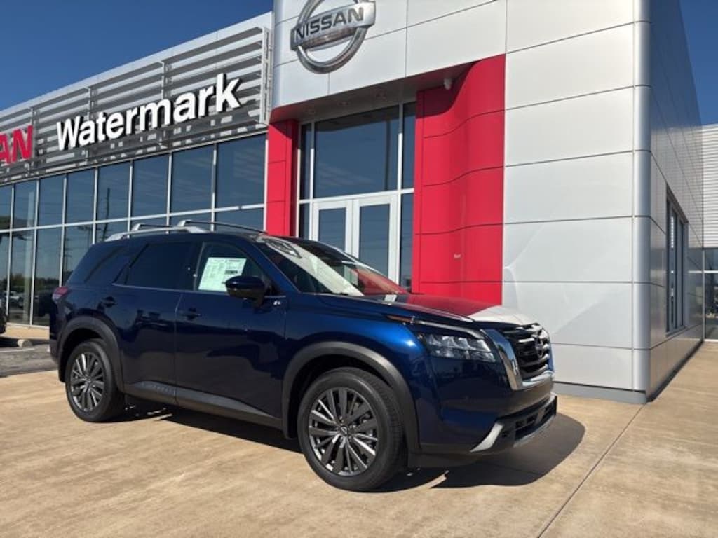 New 2025 Nissan Pathfinder SL SUV