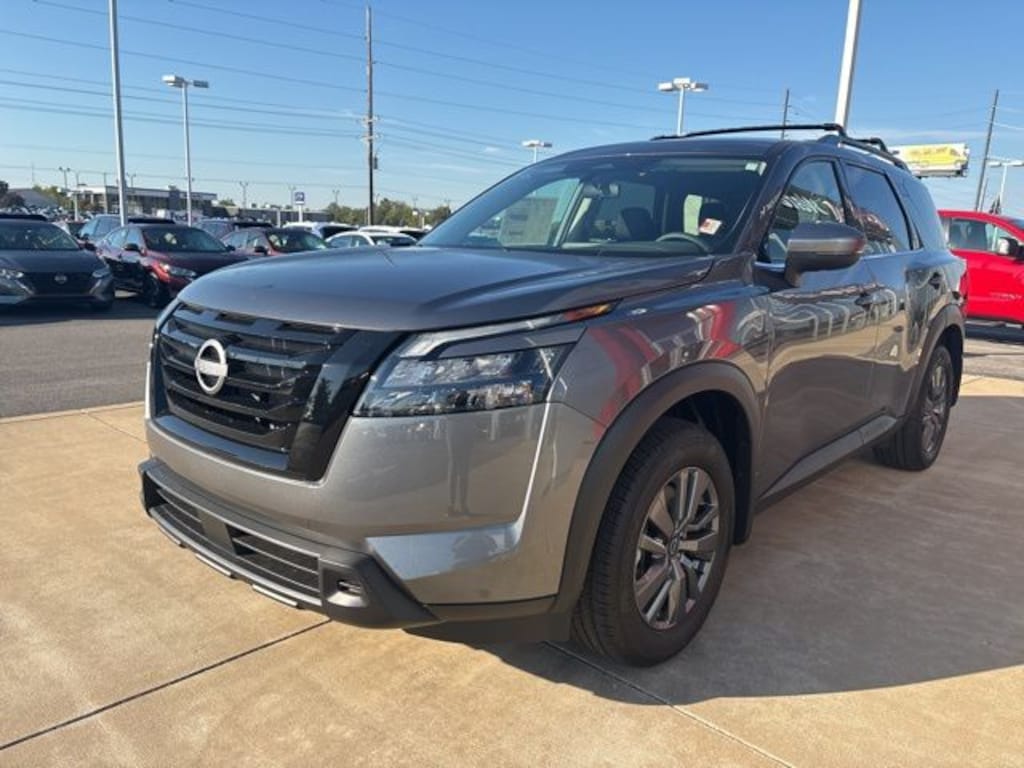 New 2025 Nissan Pathfinder SV SUV