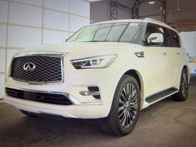 2023 INFINITI QX80 Sensory 4WD's photo
