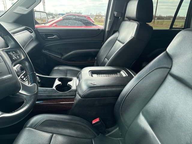 2016 Gmc Yukon SLT photo 2