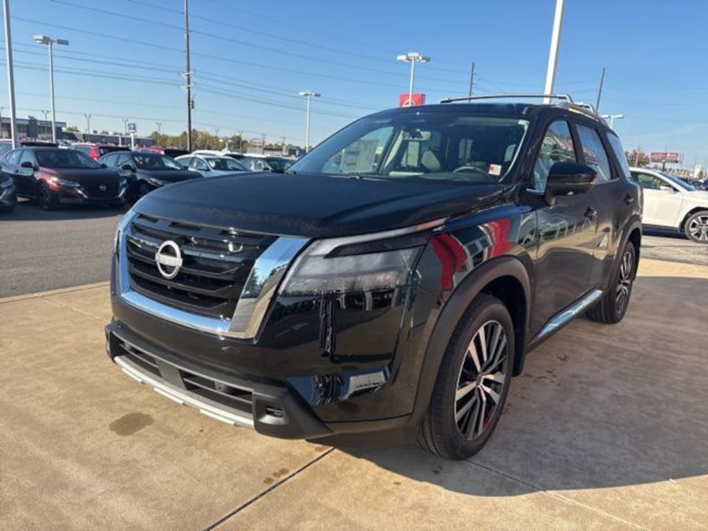 New 2025 Nissan Pathfinder Platinum SUV