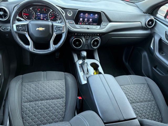 2019 Chevrolet Blazer Base 1LT photo 2