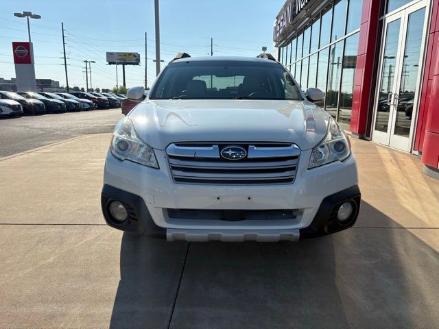 2013 Subaru Outback 2.5i Limited photo 3