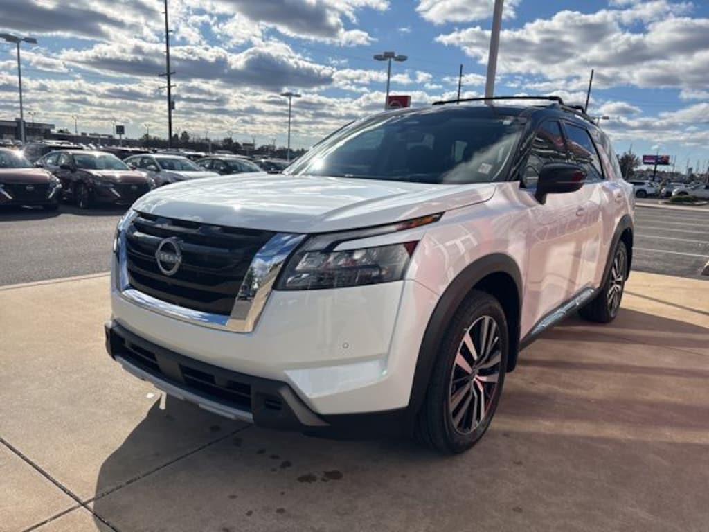 New 2025 Nissan Pathfinder Platinum SUV