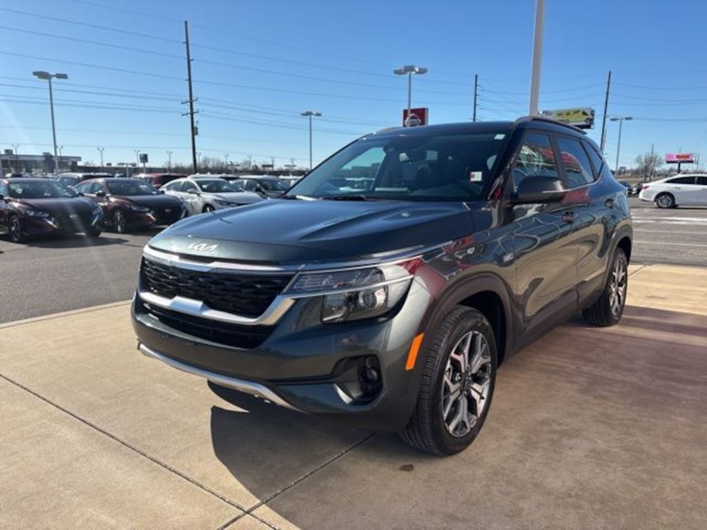 Used 2023 Kia Seltos EX SUV