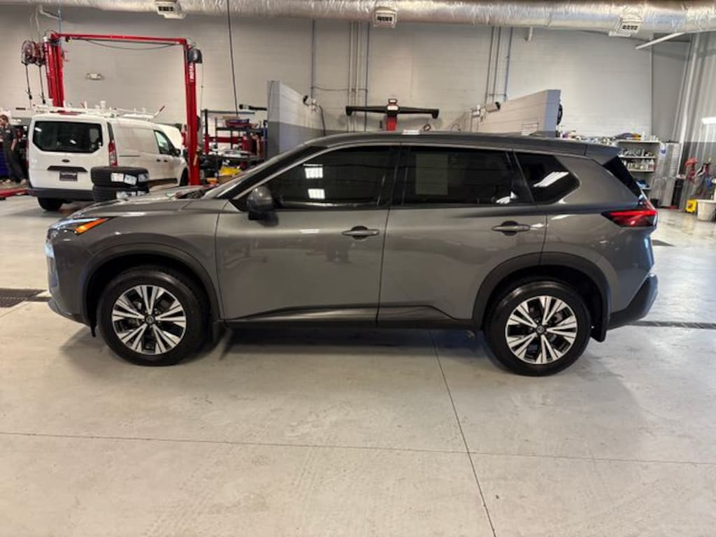 Used 2021 Nissan Rogue SV SUV