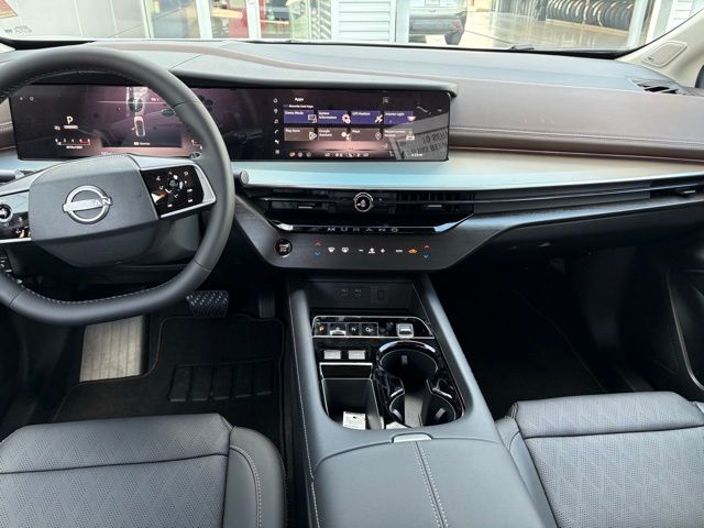 2025 Nissan Murano Platinum photo 2