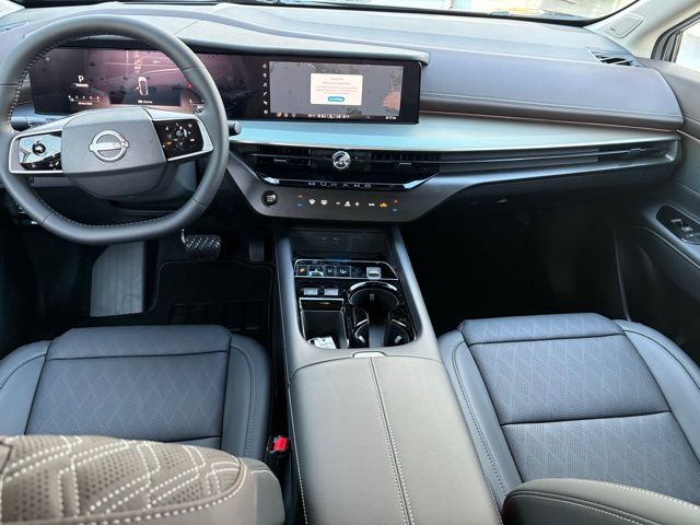 2026 Nissan Murano Platinum photo 2