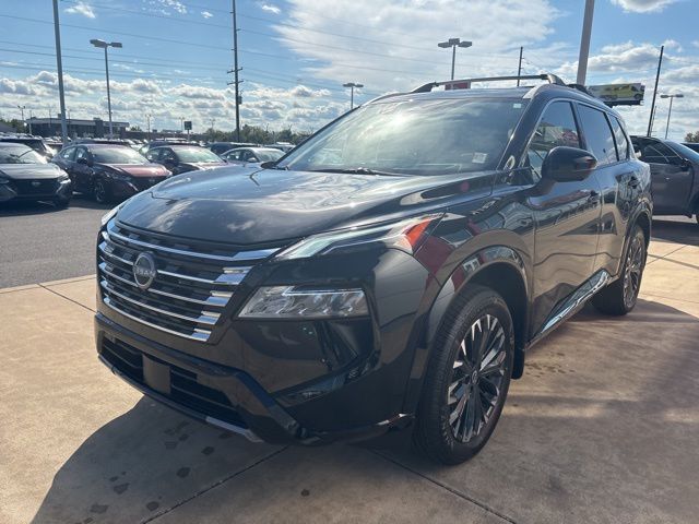 2026 Nissan Rogue Platinum photo 2