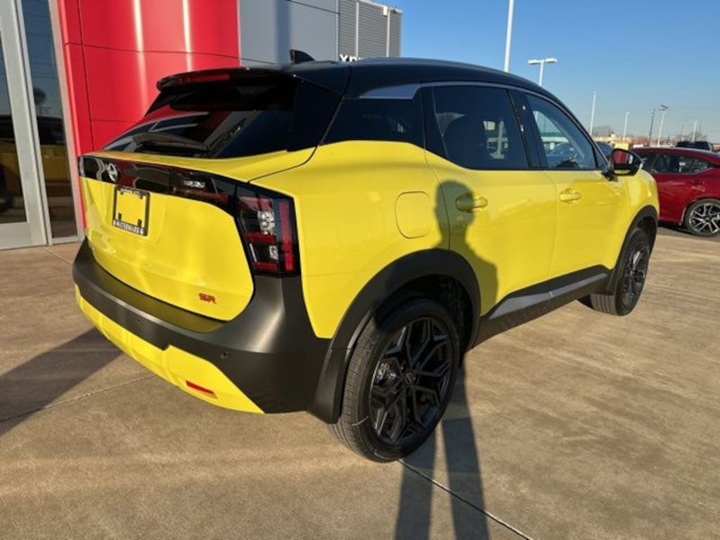 New 2026 Nissan Kicks SR SUV