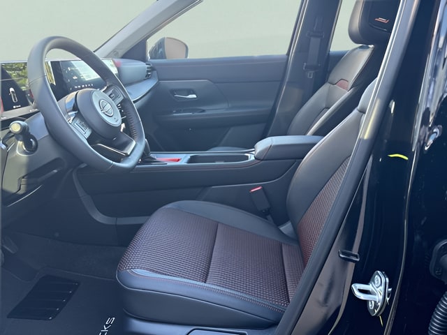 2026 Nissan KICKS SR AWD - Photo 9