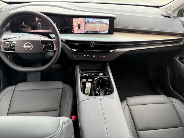 2025 Nissan Murano Platinum photo 2