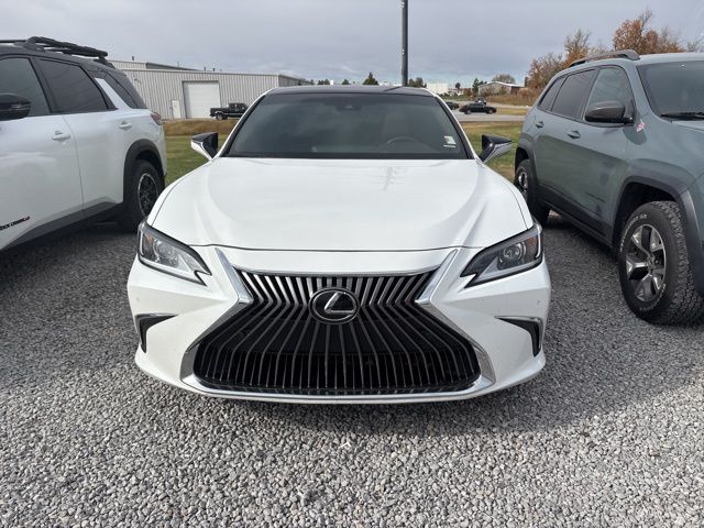 2021 Lexus ES 350 photo 3