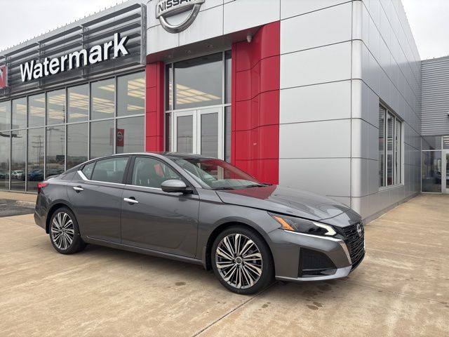 2025 Nissan Altima SL's photo