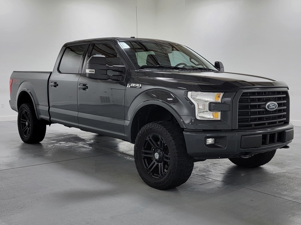 Used 2017 Ford F-150 XLT Truck SuperCrew Cab