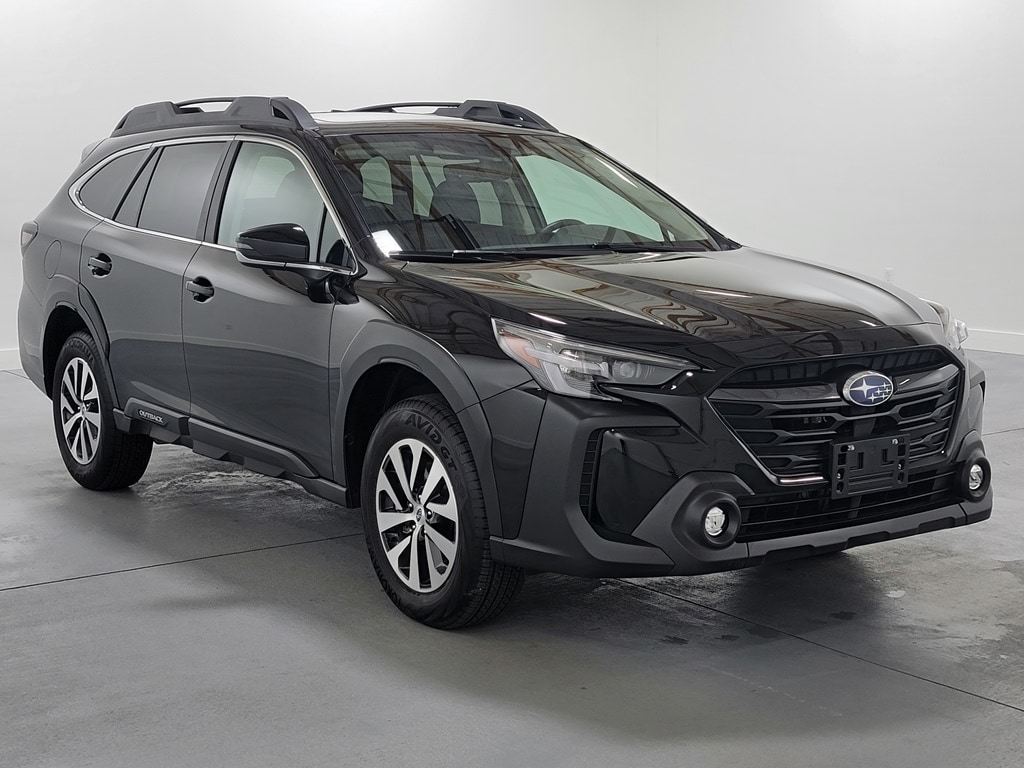 Used 2025 Subaru Outback Premium SUV