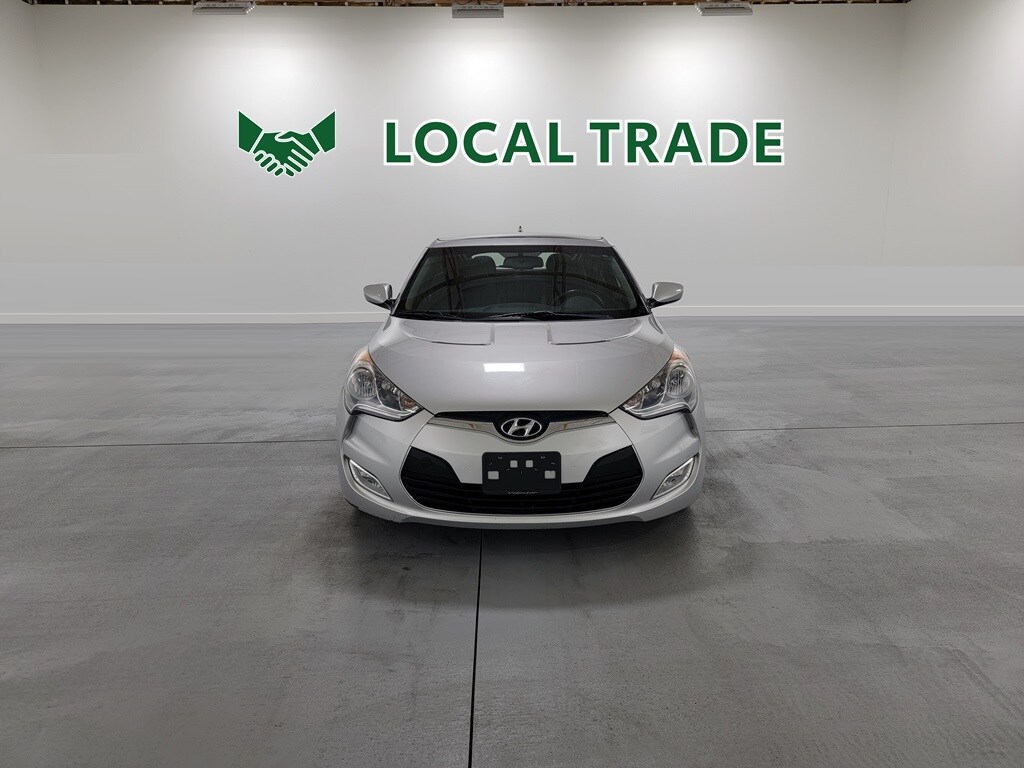 2012 Hyundai Veloster Base photo 2