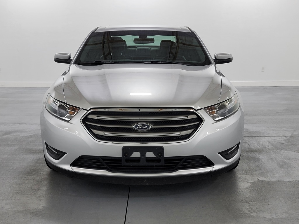Used 2016 Ford Taurus SEL Sedan