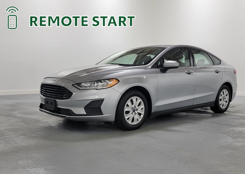 2020 Ford Fusion S photo 4