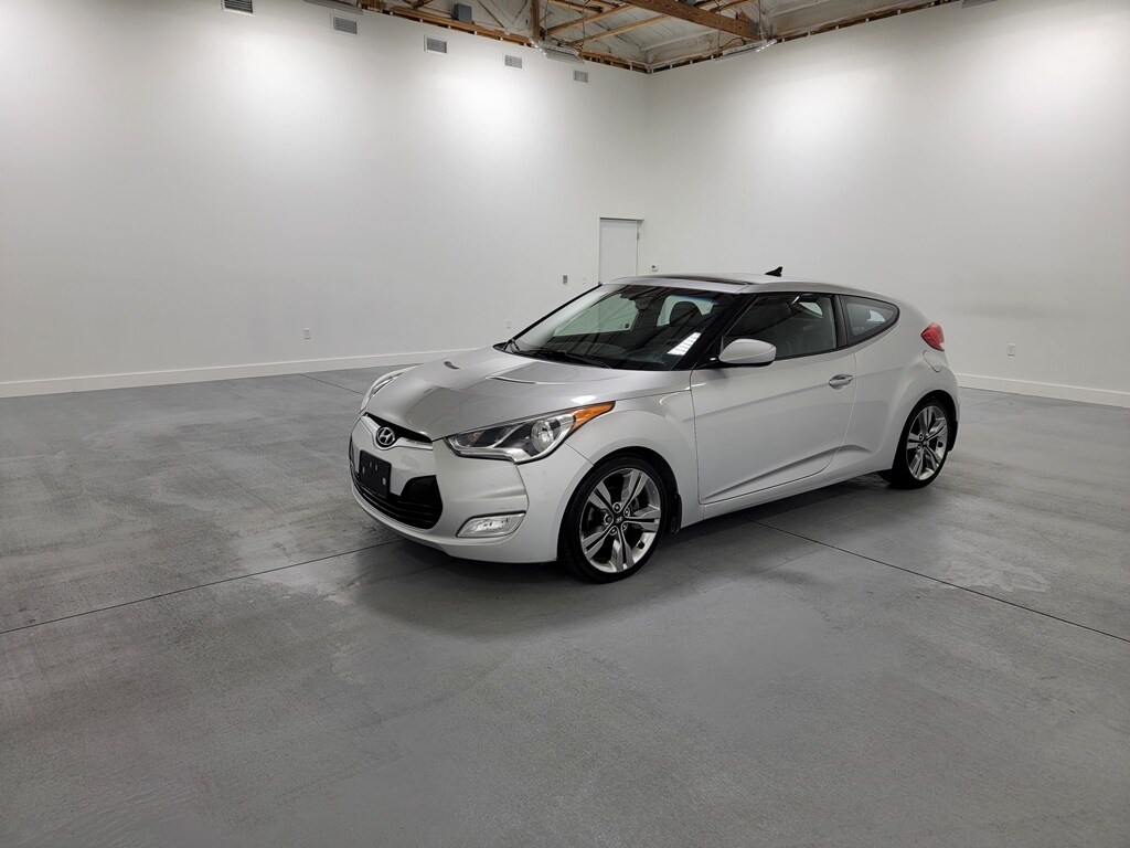 2012 Hyundai Veloster Base photo 3