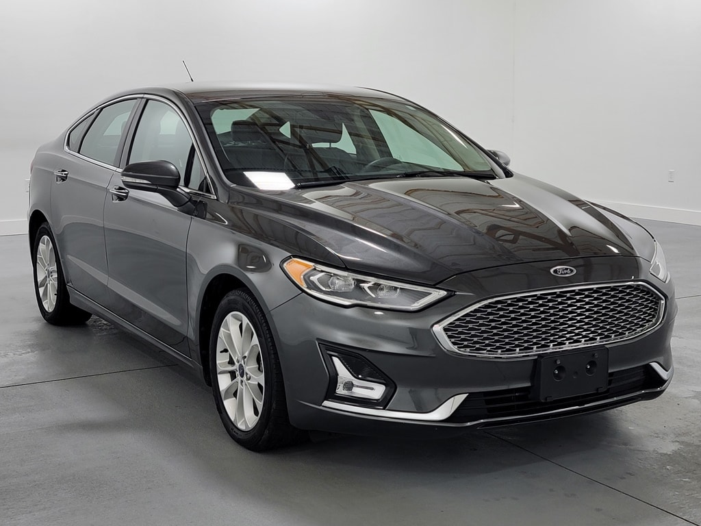 Used 2020 Ford Fusion Energi Titanium with VIN 3FA6P0SU7LR257592 for sale in Marion, IL