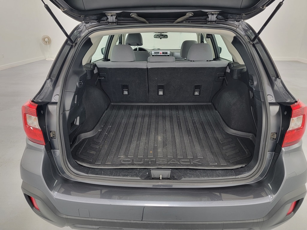 2018 Subaru Outback Base - Photo 12