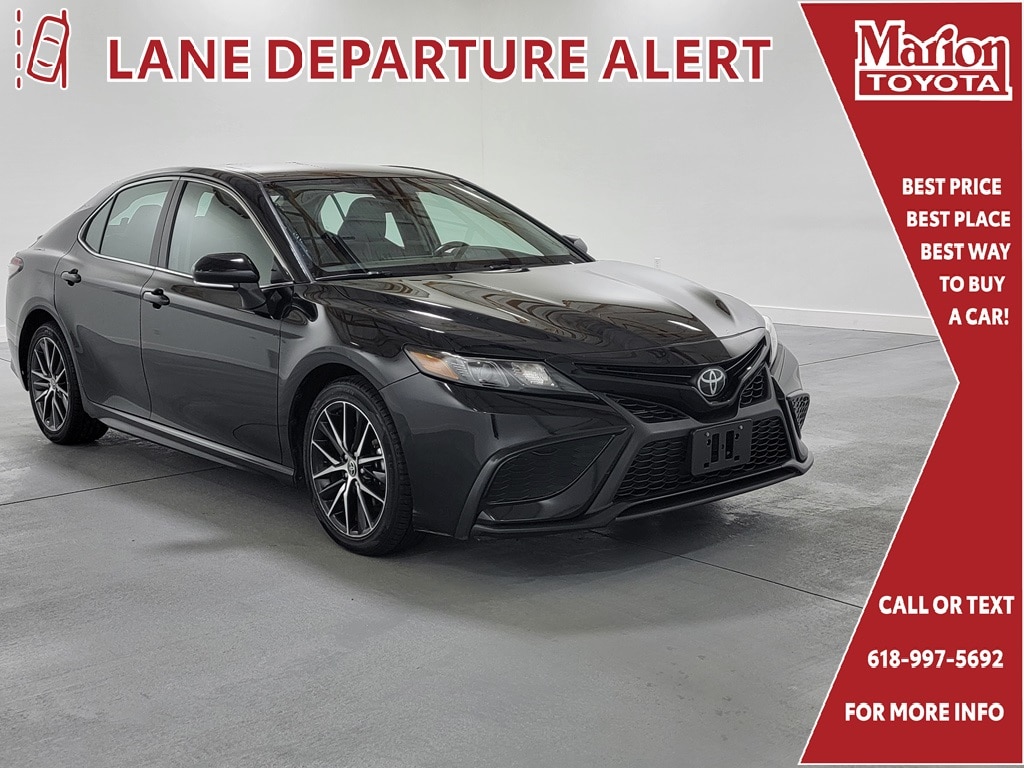 2023 Toyota Camry SE's photo