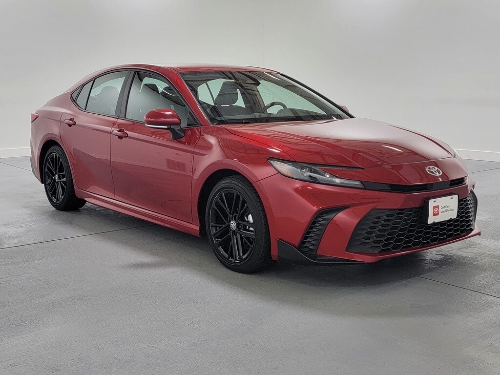 2025 Toyota Camry SE photo 2
