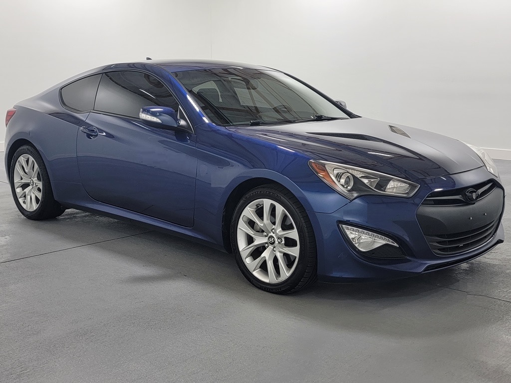 Used 2016 Hyundai Genesis Coupe Base with VIN KMHHT6KJ1GU135067 for sale in Marion, IL