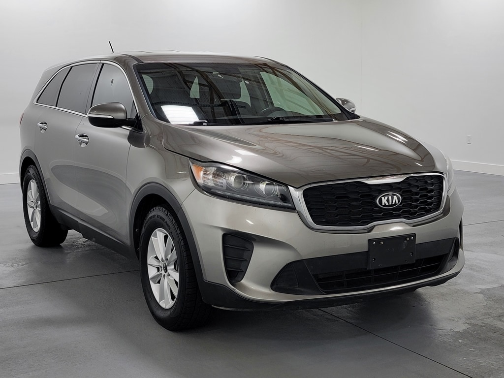 Used 2019 Kia Sorento LX with VIN 5XYPG4A53KG487719 for sale in Marion, IL