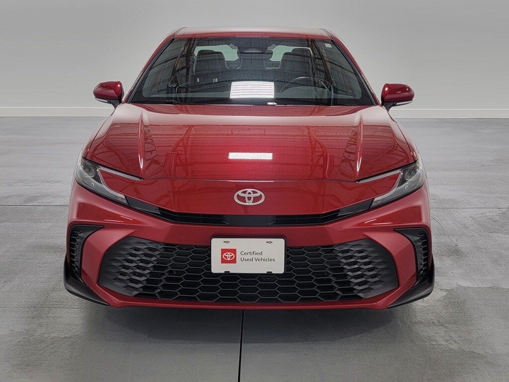 2025 Toyota Camry SE photo 3