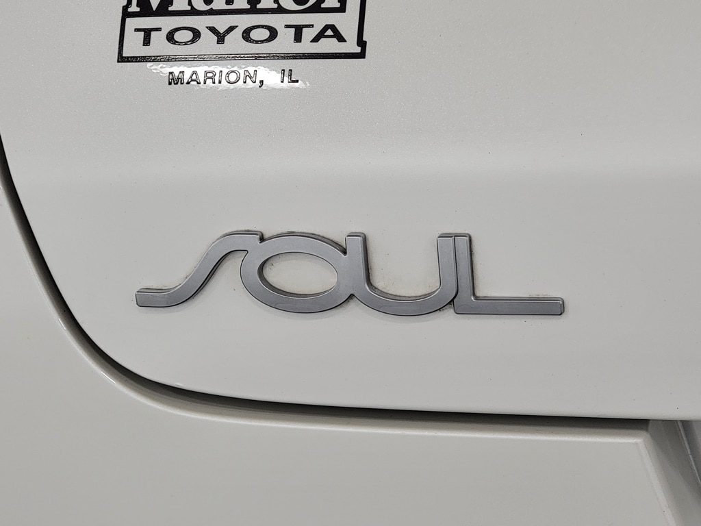 2022 Kia Soul LX - Photo 9