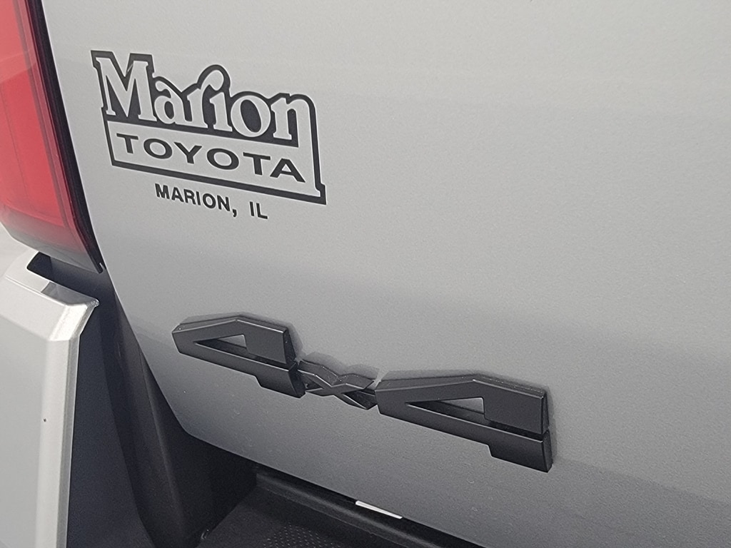 2025 Toyota Tacoma TRD Off Road - Photo 9