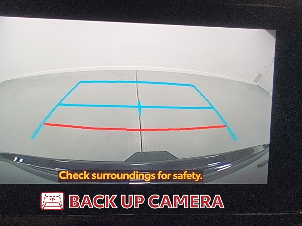 2023 Toyota Highlander L - Photo 23